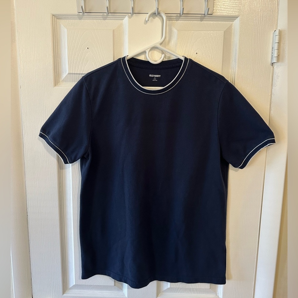 OLD NAVY Men’s Medium Navy Blue Shirt with White Trim Accent